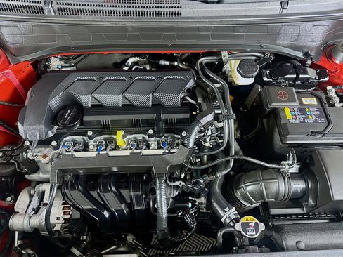 Used 2023 Hyundai Venue SEL image 32