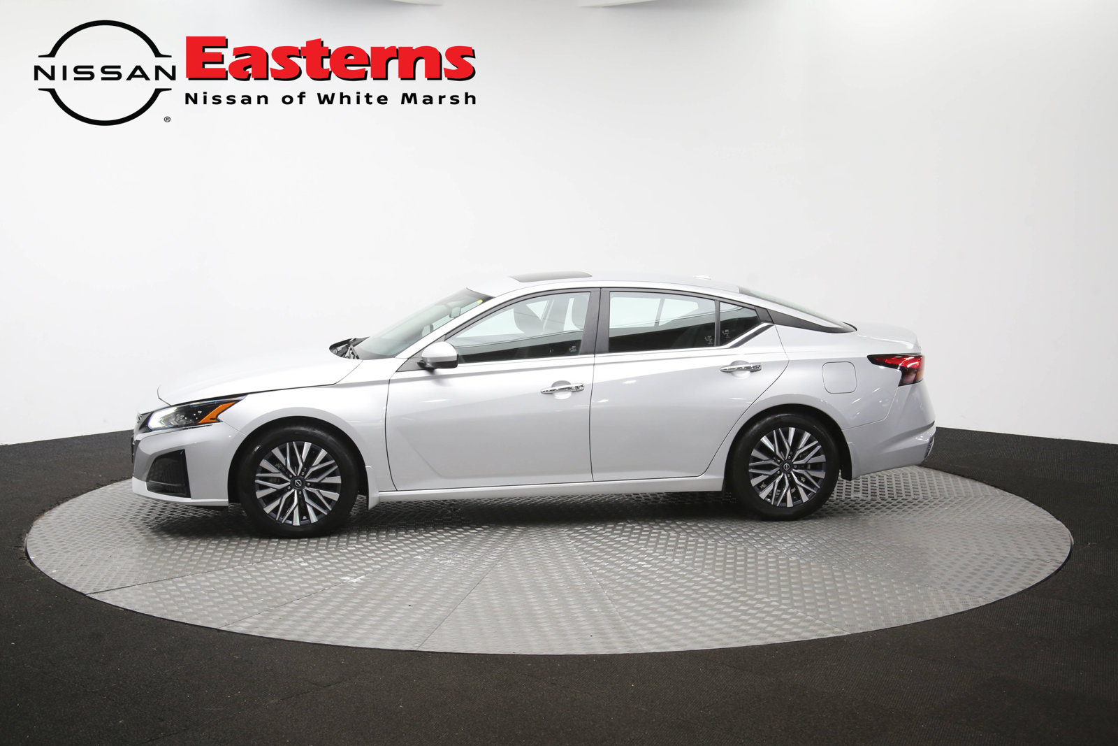 Used 2024 Nissan Altima 2.5 SV w/ SV Premium Package FWD image 59