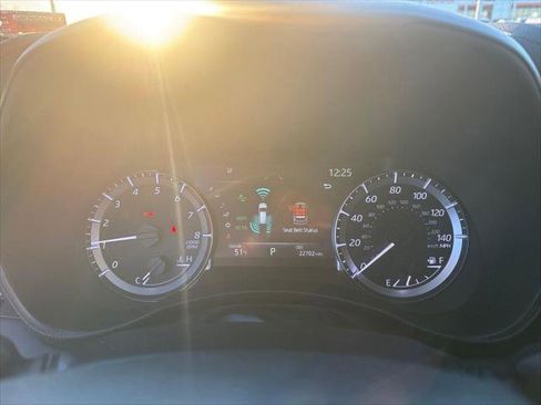 Certified 2023 Toyota Highlander LE image 21