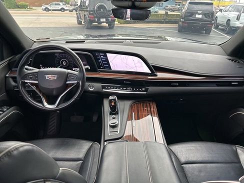 Used 2021 Cadillac Escalade ESV Premium Luxury w/ Driver Assist Tech Package AWD/4WD image 15