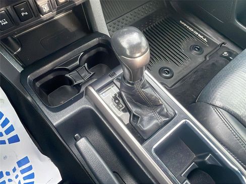 Used 2019 Toyota Tacoma Limited image 28