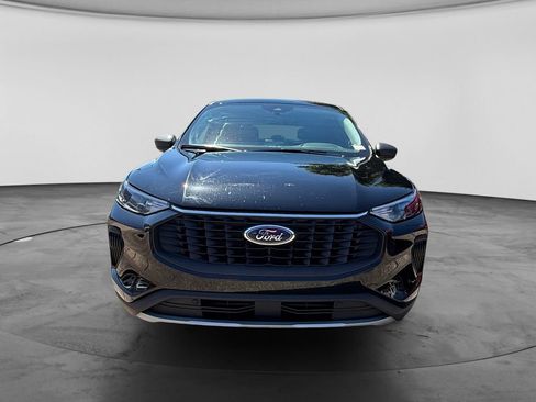 Used 2024 Ford Escape Active AWD/4WD image 3