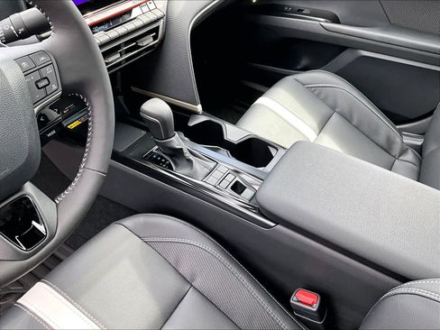 Used 2026 Toyota Camry SE w/ Convenience Package image 20