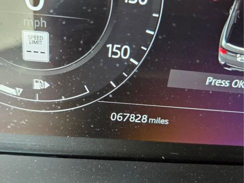 Used 2021 Land Rover Range Rover Sport HST AWD/4WD image 32