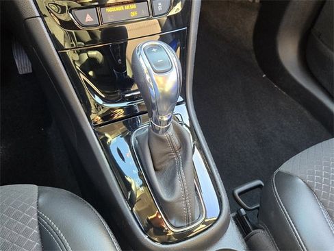 Used 2022 Buick Encore Preferred w/ Safety Package image 22