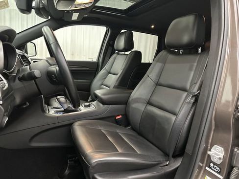 Used 2021 Jeep Grand Cherokee Limited AWD/4WD image 16
