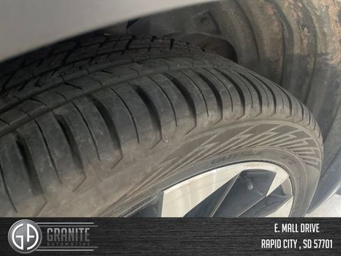 Used 2024 Mitsubishi Outlander FWD image 15