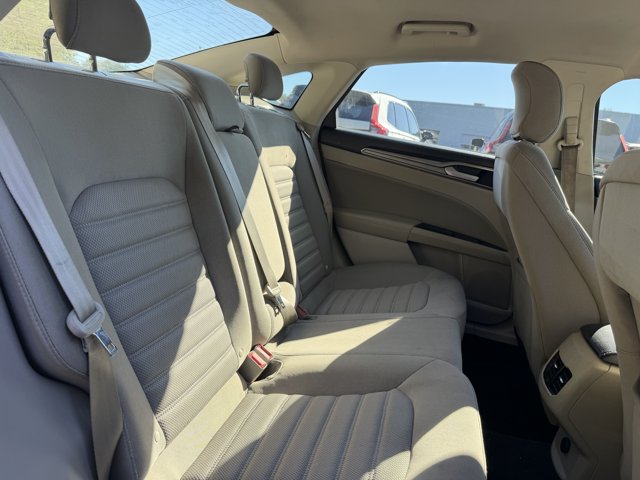 Used 2019 Ford Fusion SE FWD image 27