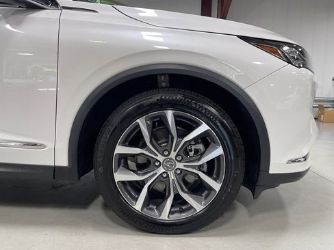 Used 2024 Acura MDX SH-AWD w/ Technology Package image 16