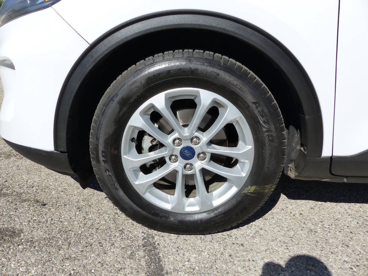 Used 2021 Ford Escape SE FWD image 14