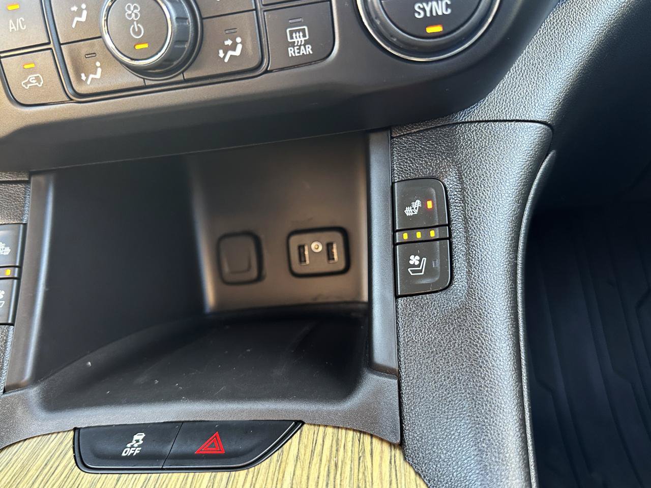 Used 2018 GMC Acadia Denali w/ Technology Package AWD/4WD image 73