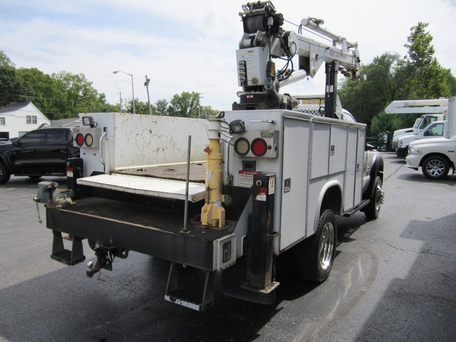 Used 2011 Ford F550 2WD Regular Cab Super Duty w/ Payload Upgrade Pkg image 4