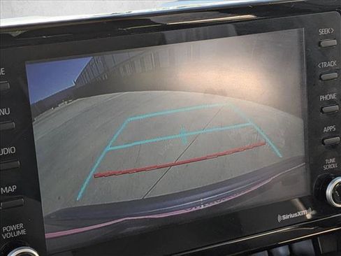 Used 2022 Toyota Corolla LE image 13