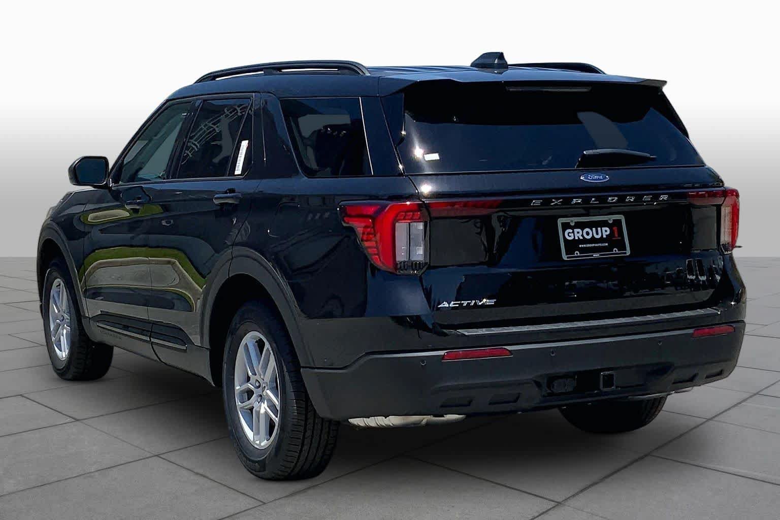 New 2026 Ford Explorer Active RWD image 11