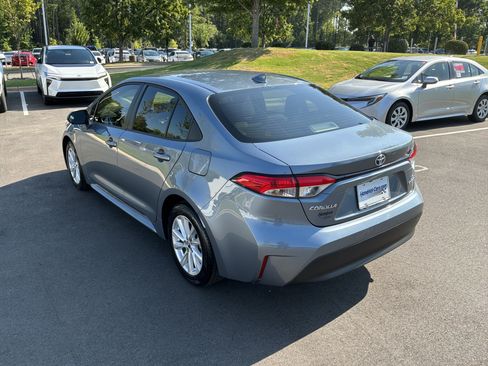 Used 2023 Toyota Corolla LE w/ LE Convenience Package FWD image 8
