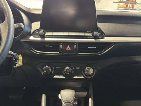 Used 2021 Kia Forte LXS image 17