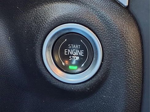 Used 2022 GMC Sierra 2500 SLE w/ SLE Value Package; image 12