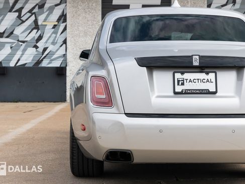 Used 2023 Rolls-Royce Phantom Sedan w/ The Phantom Package image 18