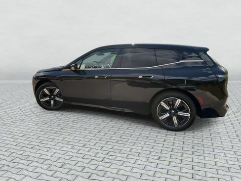 Used 2024 BMW iX xDrive50 w/ Premium Package AWD/4WD image 5