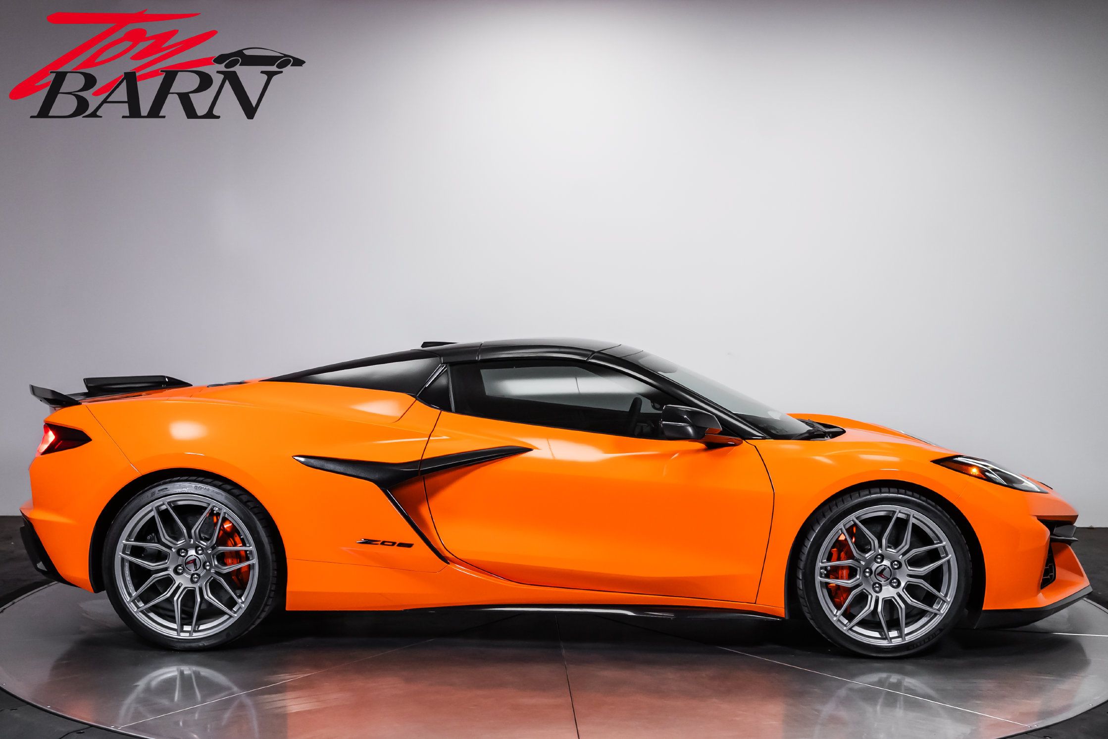 Used 2024 Chevrolet Corvette Z06 w/ Stealth Interior Trim Package RWD image 14