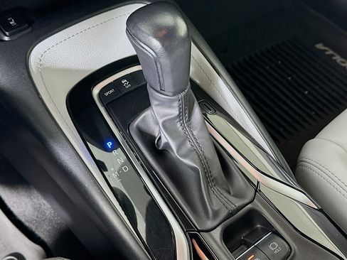 Used 2022 Toyota Corolla XSE image 24