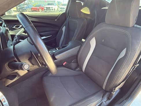 Used 2019 Chevrolet Camaro LT image 14