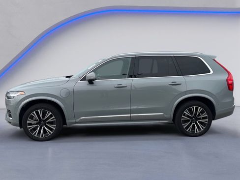 Used 2024 Volvo XC90 T8 Plus AWD/4WD image 3