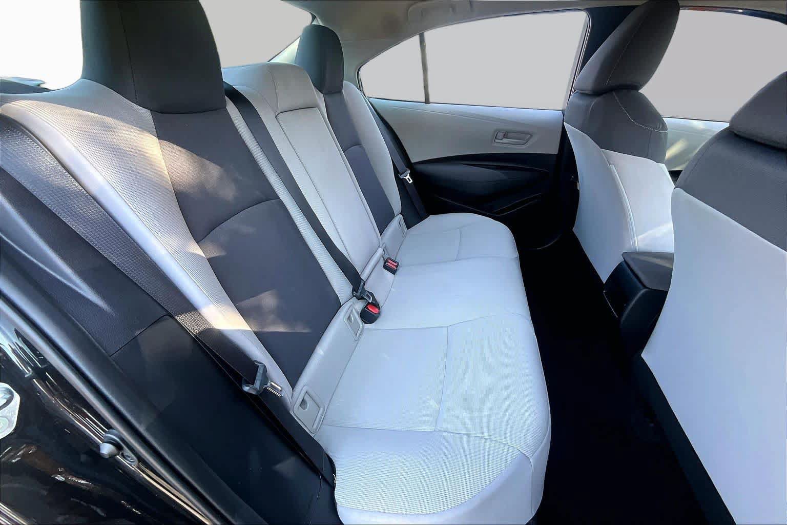 Used 2022 Toyota Corolla LE w/ Carpet Mat Package (TMS) FWD image 20