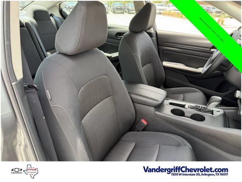 Used 2025 Nissan Altima 2.5 SV FWD image 26