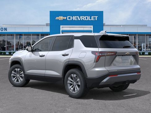 New 2026 Chevrolet Equinox LT w/ Convenience Package II FWD image 3