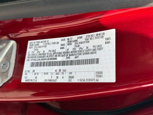 Used 2017 Ford Escape Titanium AWD/4WD image 18