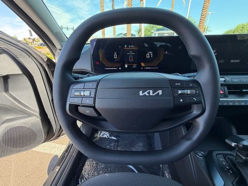 Certified 2025 Kia K4 FWD image 20