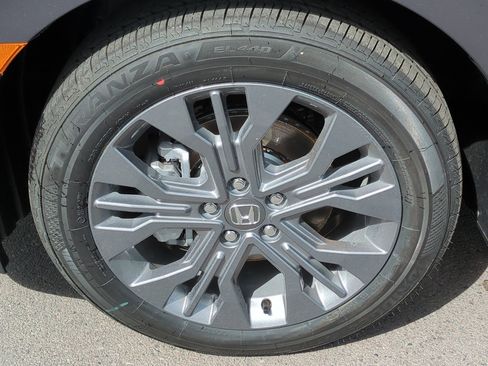 New 2026 Honda Odyssey Touring image 9