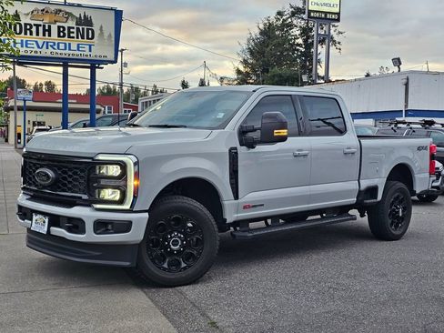 Used 2026 Ford F250 Lariat w/ Black Appearance Package AWD/4WD image 1