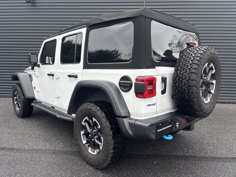 Used 2025 Jeep Wrangler Unlimited Rubicon 4xe w/ Safety Group AWD/4WD image 3