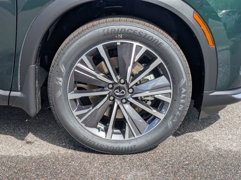 New 2026 INFINITI QX60 Luxe w/ Family Package image 11