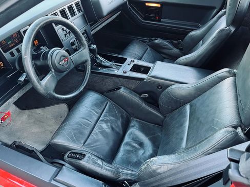 Used 1987 Chevrolet Corvette Convertible image 12
