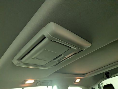 Used 2016 Honda Pilot Elite image 31