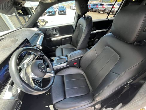 Used 2025 Mercedes-Benz GLB 250 4MATIC image 28