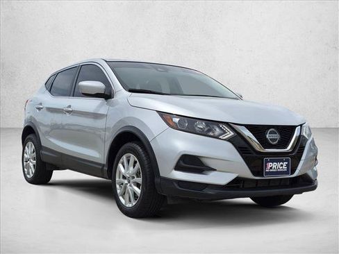 Used 2022 Nissan Rogue Sport S FWD image 3