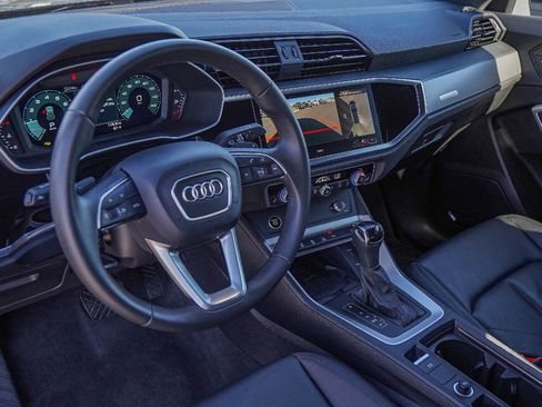 Certified 2025 Audi Q3 2.0T Premium Plus w/ Premium Plus Package image 8