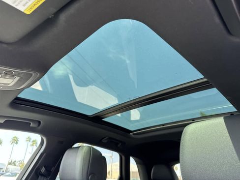 Used 2024 Audi Q3 2.0T Premium image 8