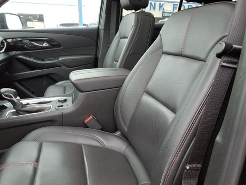 Used 2023 Chevrolet Traverse RS w/ LPO, Floor Liner Package AWD/4WD image 19