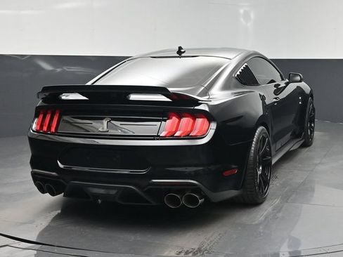 Used 2021 Ford Mustang Shelby GT500 w/ Technology Package RWD image 11