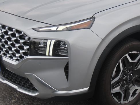 Used 2023 Hyundai Santa Fe Limited FWD image 3