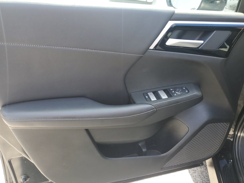 Used 2024 Mitsubishi Outlander SE FWD image 19