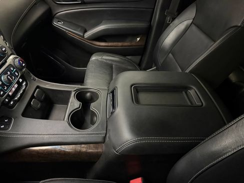 Used 2019 Chevrolet Tahoe LT AWD/4WD image 16