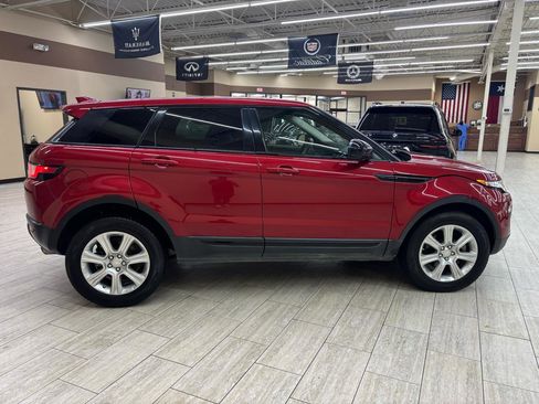 Used 2018 Land Rover Range Rover Evoque SE AWD/4WD image 11