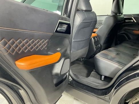 Used 2022 Mitsubishi Outlander SEL image 13