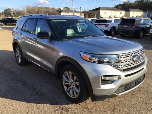 Used 2024 Ford Explorer Limited image 10